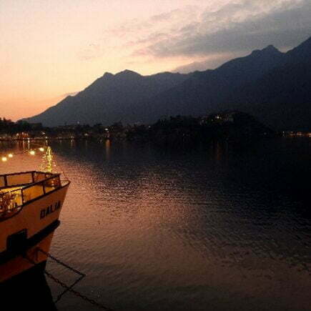 LA RIVELAZIONE DI LECCO, CITTÀ MODERNA E DA ROMANZO 13 Lungolago di Lecco da sogno al tramonto