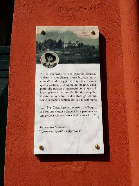 La targa sulla strada per il palazzotto di Don Rodrigo a Lecco