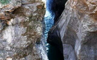 Orrido di Bellano - l'acqua che scorre come in un canyon