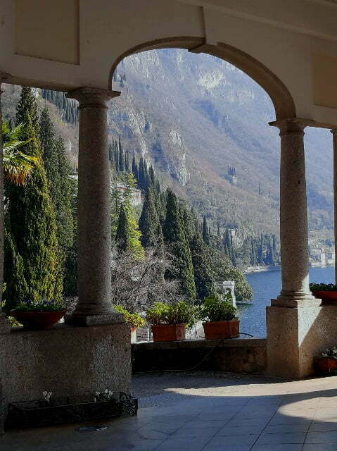 Varenna, lago di Como - l'ingresso di Villa Monastero