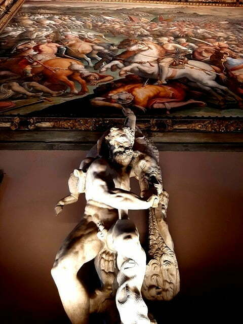 Un gran senso di battaglia e vittoria al Salone dei Cinquecento di Palazzo Vecchio a Firenze