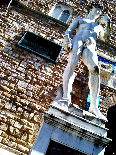 copia del David di Michelangelo in Piazza della Signoria