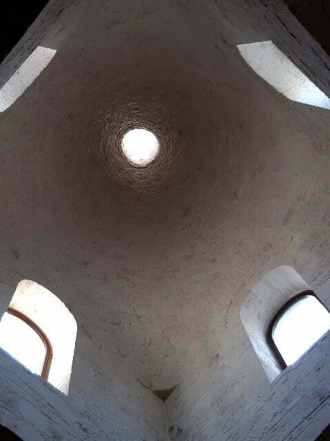 interno della cupola trullo della Chiesa di Sant'Antonio da Padova ad Alberobello